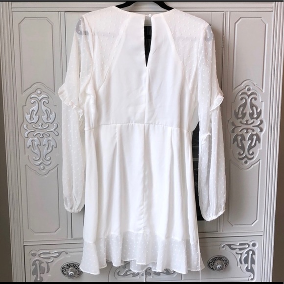 Gianni Bini GB White Ruffle Wrap Dress - Picture 5 of 6